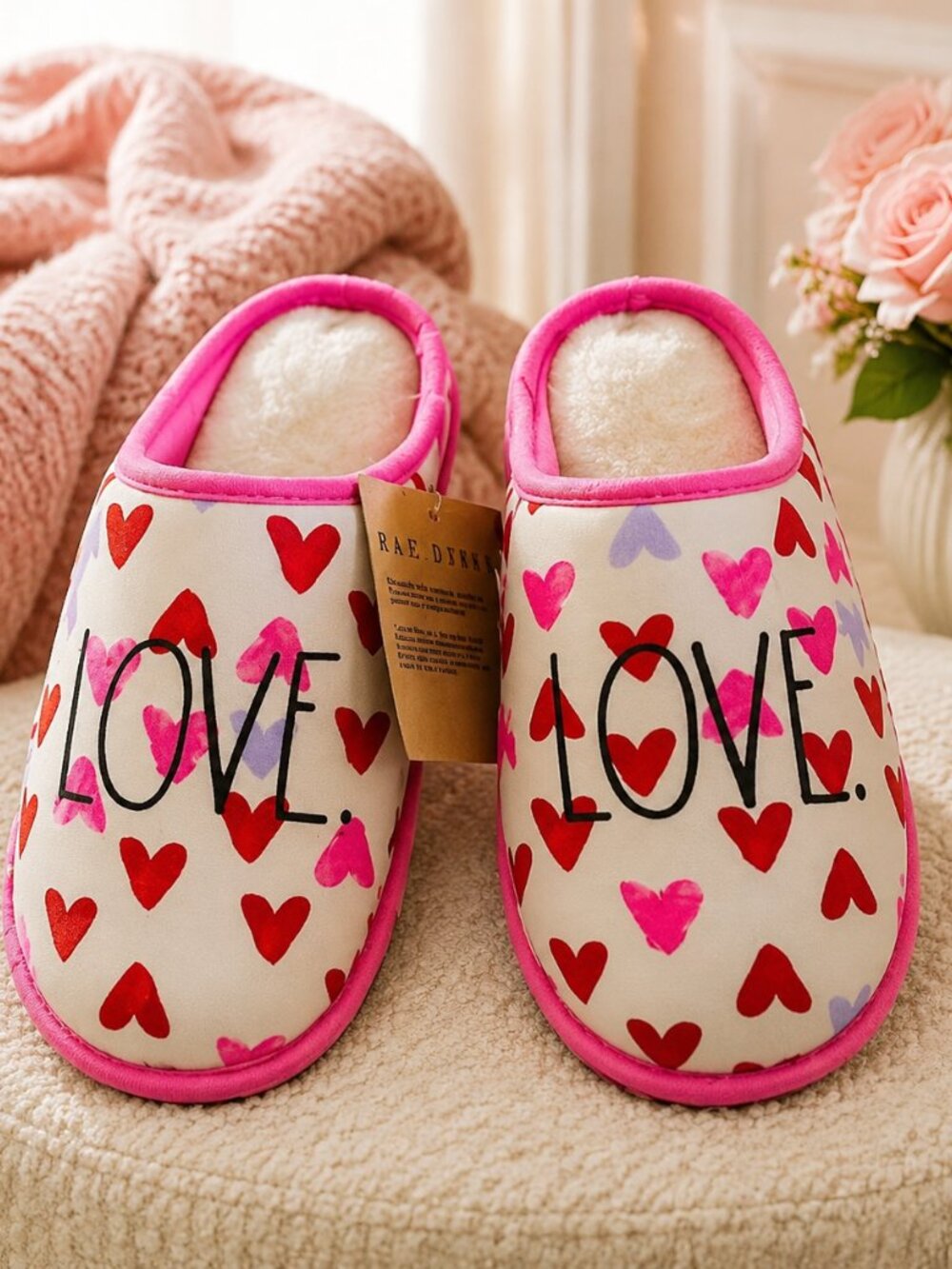 Rae Dunn LOVE Heart Print Slippers Women’s Small 5-6 Pink Valentine NWT